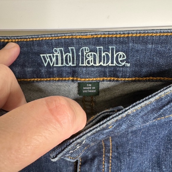 WILD FABLE High Risk Skinny Jeans with front knee distressing size 14 - Picture 3 of 5